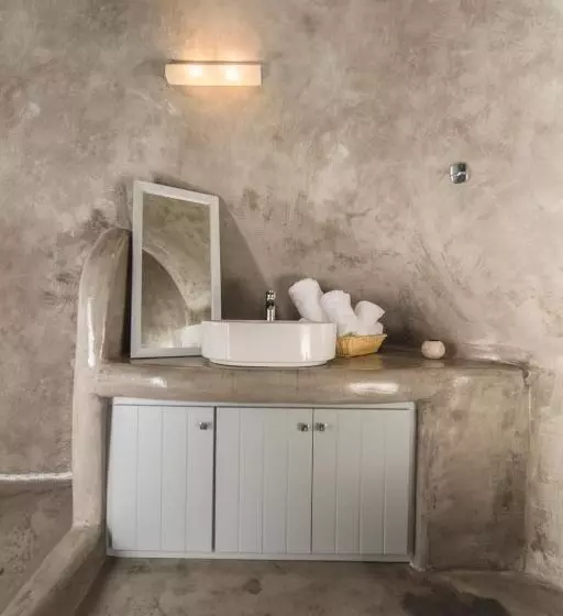 Majatalo Aqua Serenity Luxury Suites Santorini