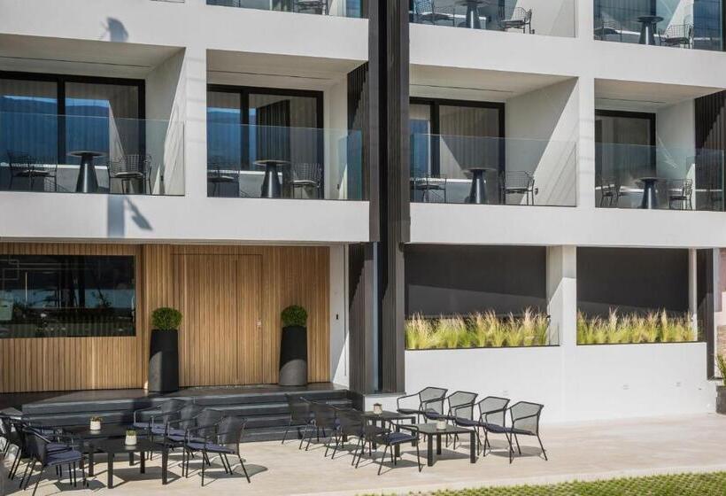 Canale Hotel & Suites