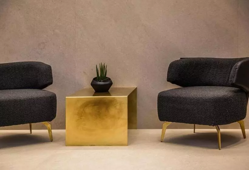 Canale Hotel & Suites