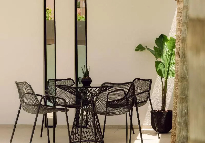 Canale Hotel & Suites