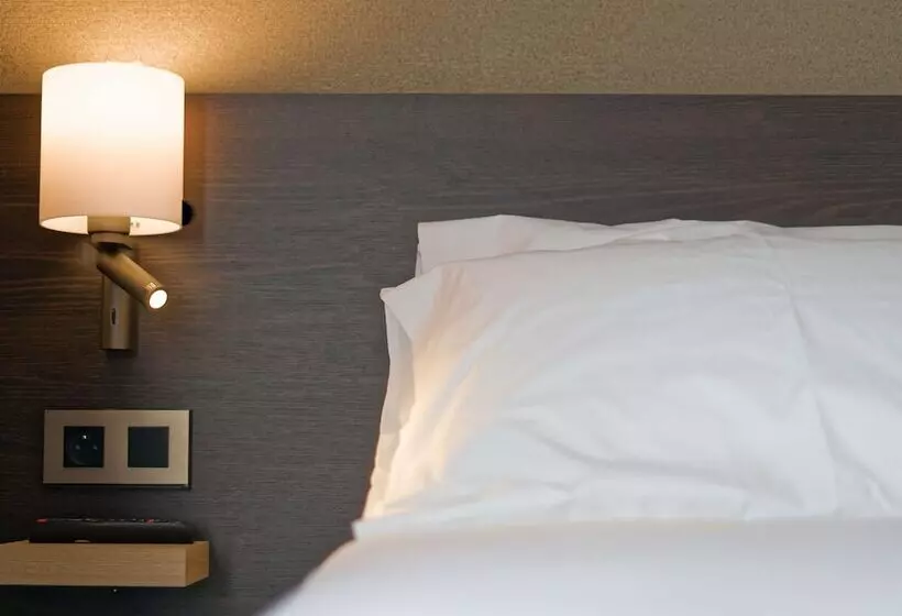 Hotelli Five Resort Cholet Centre