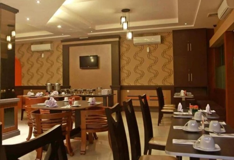 Отель Happy Inn