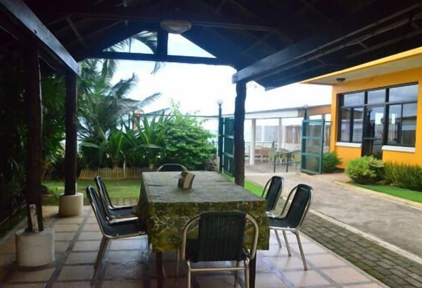 Hotel Marvin's Seaside Inn