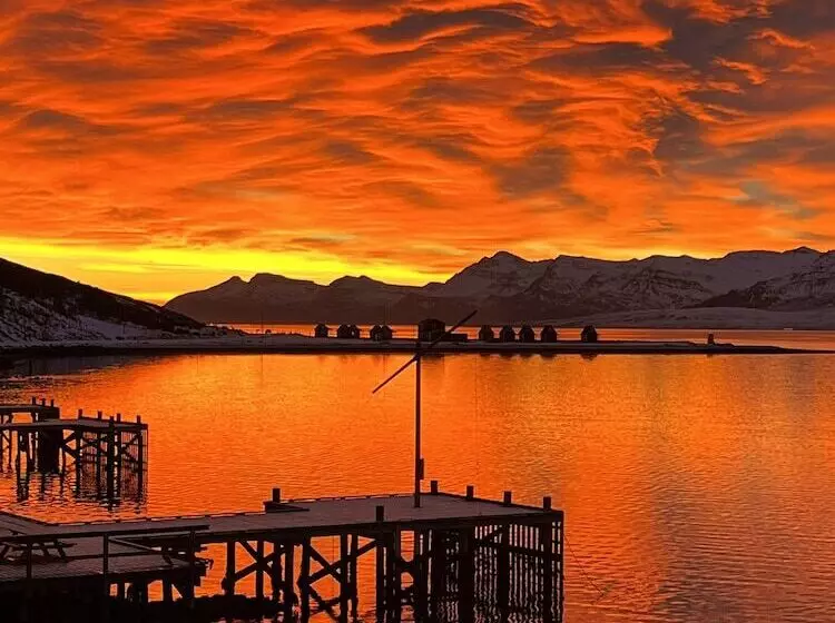 هتل Mjóeyri Travel Holiday Homes