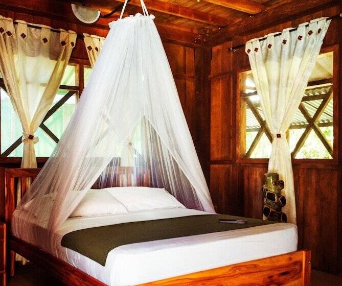 בית מלון כפרי Utuane