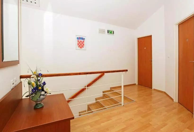 Majatalo Guest House Kod Peskarije