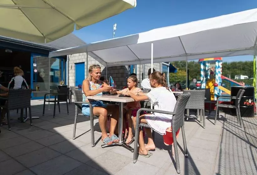 Lomakeskus Holiday Park Klein Strand