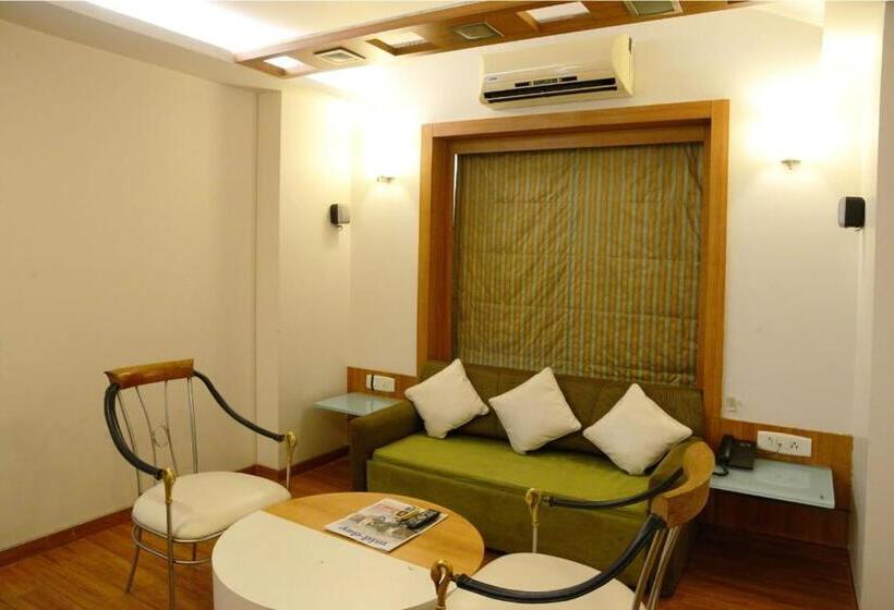 Beautiful Hotel In Lonavala