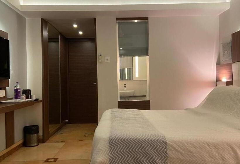 Beautiful Hotel In Lonavala