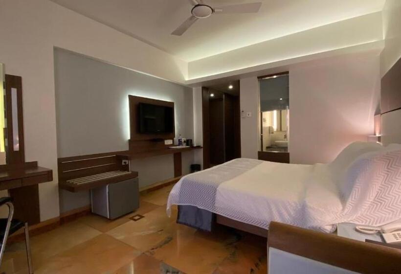 Beautiful Hotel In Lonavala