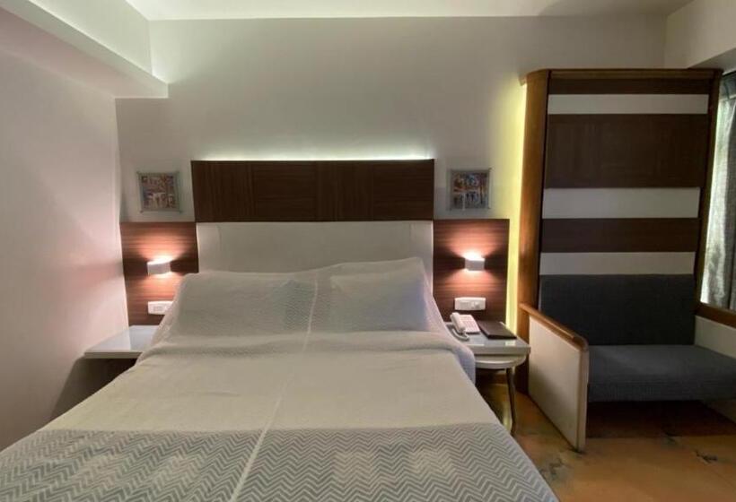 Beautiful Hotel In Lonavala