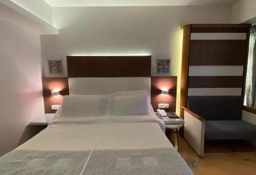 Beautiful Hotel In Lonavala