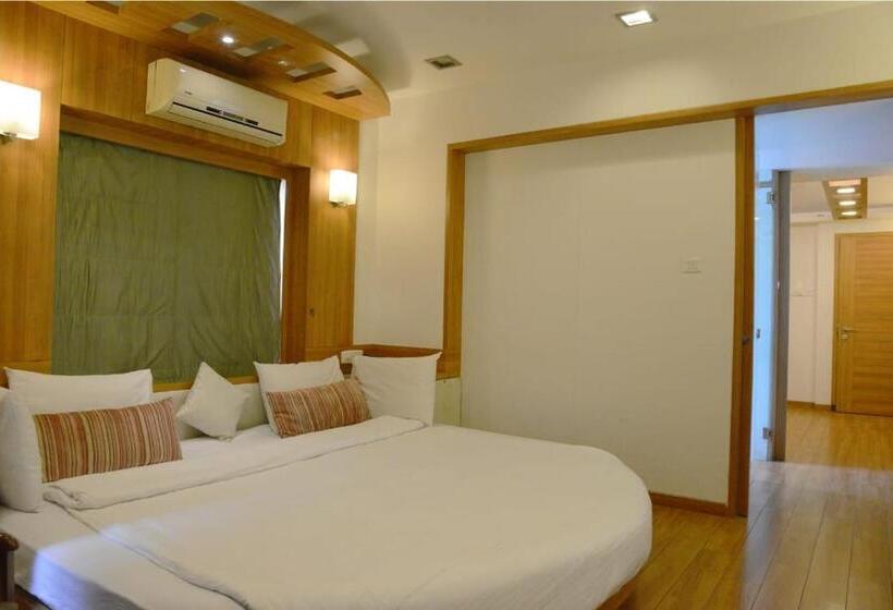 Beautiful Hotel In Lonavala