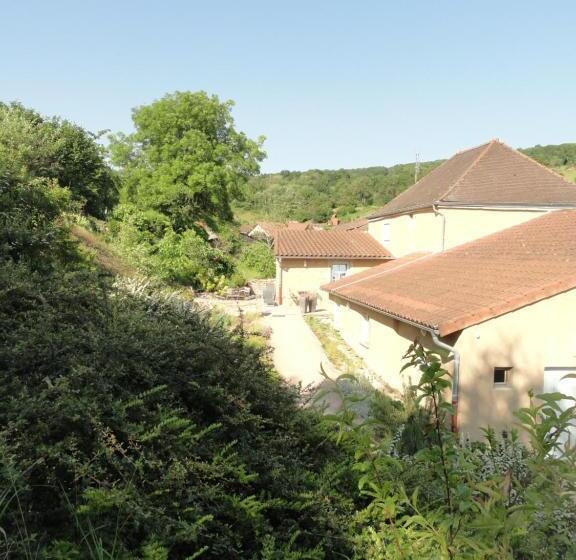 مبيت وإفطار Les Chambres De Blanot