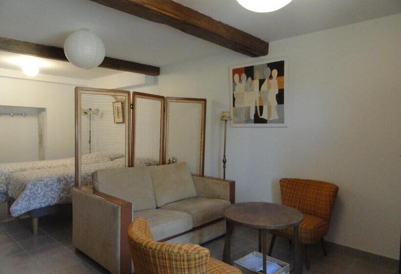 مبيت وإفطار Les Chambres De Blanot