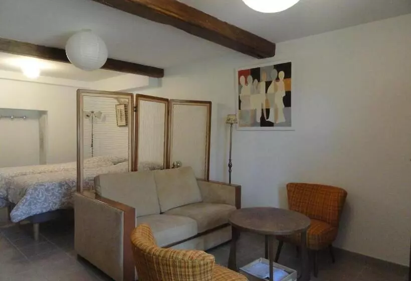 ベッドアンドブレックファースト Les Chambres De Blanot