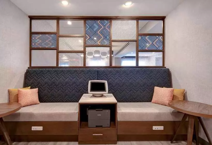 Hotelli Hampton Inn Crown Point