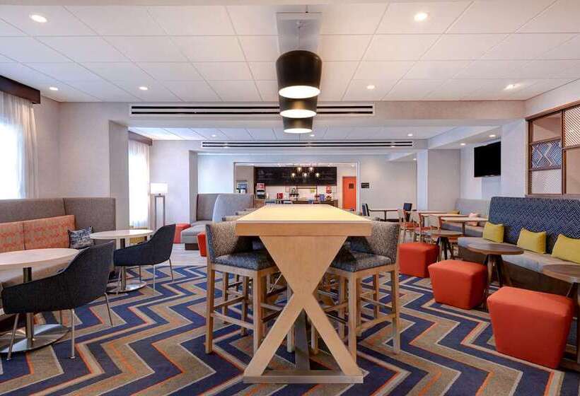 فندق Hampton Inn Crown Point