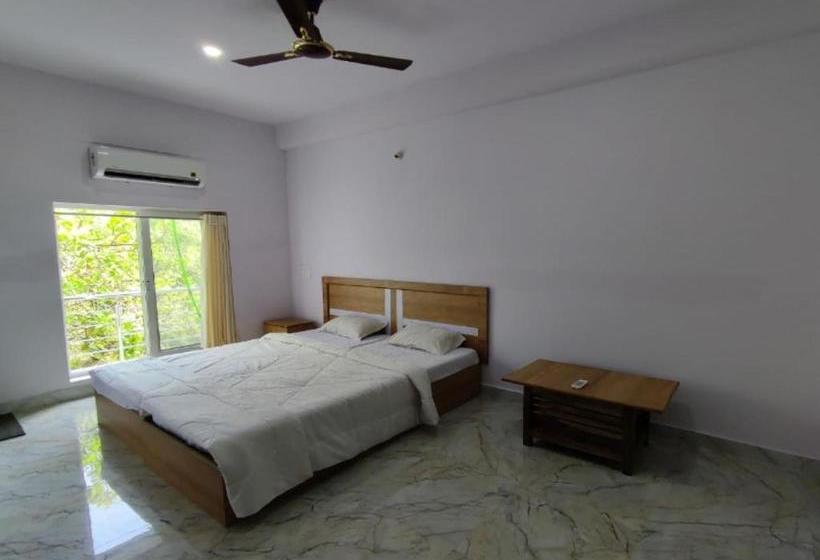 فندق Oyo 80803 Aym Yoga Resort