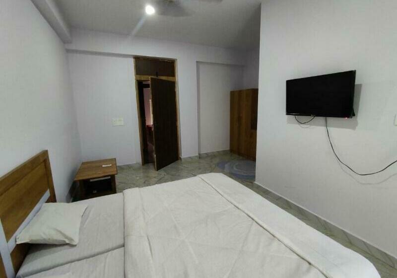 فندق Oyo 80803 Aym Yoga Resort