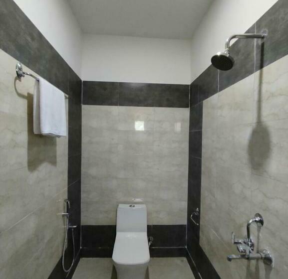 فندق Oyo 80803 Aym Yoga Resort