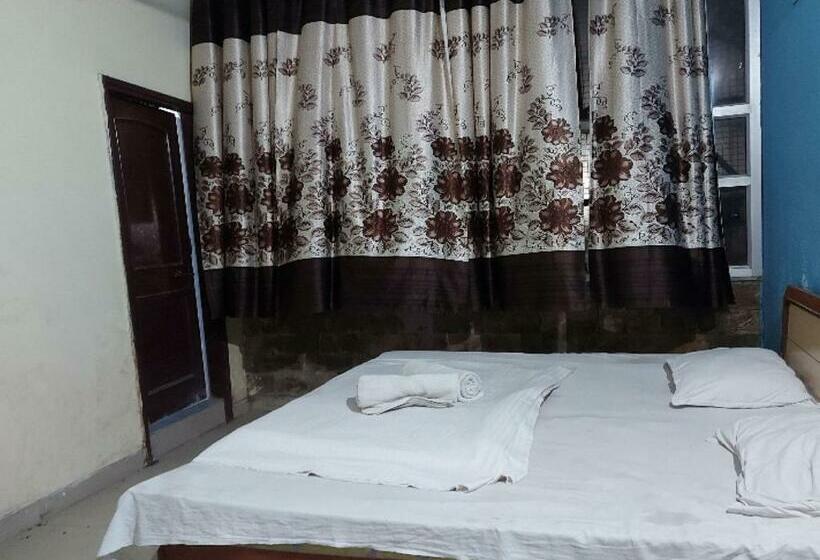 בית מלון כפרי Spot On 80848 Mandakini Guest House