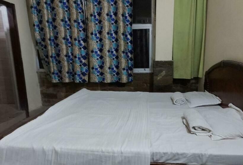 בית מלון כפרי Spot On 80848 Mandakini Guest House