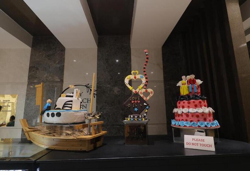 The Grand Arc Hotel & Convention Centre