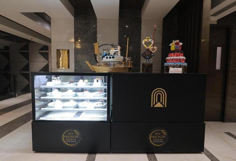 The Grand Arc Hotel & Convention Centre