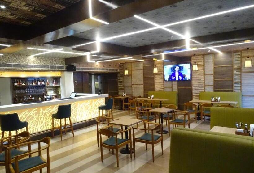 The Grand Arc Hotel & Convention Centre