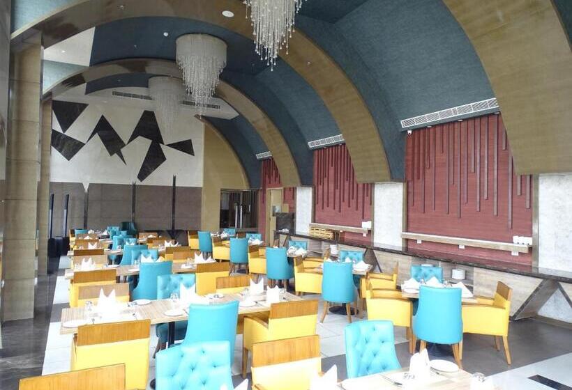 The Grand Arc Hotel & Convention Centre