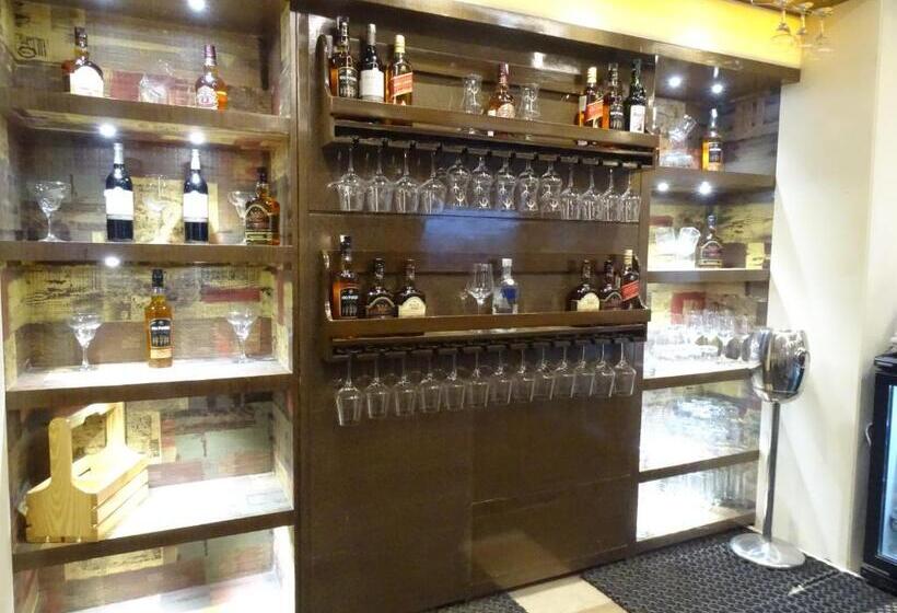 The Grand Arc Hotel & Convention Centre