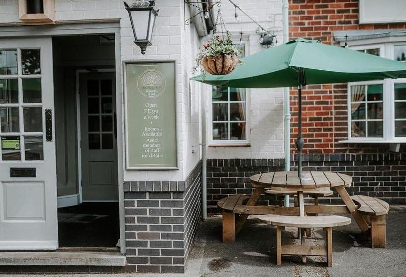 فندق The Royal Oak