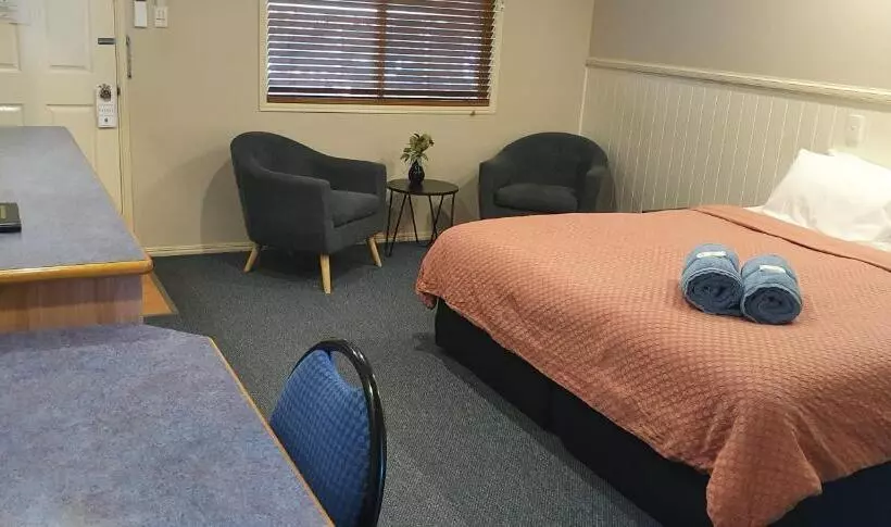 モーテル Dirranbandi Motor Inn