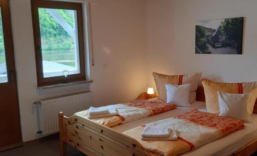 פנסיון Altes Weingut Bröhl