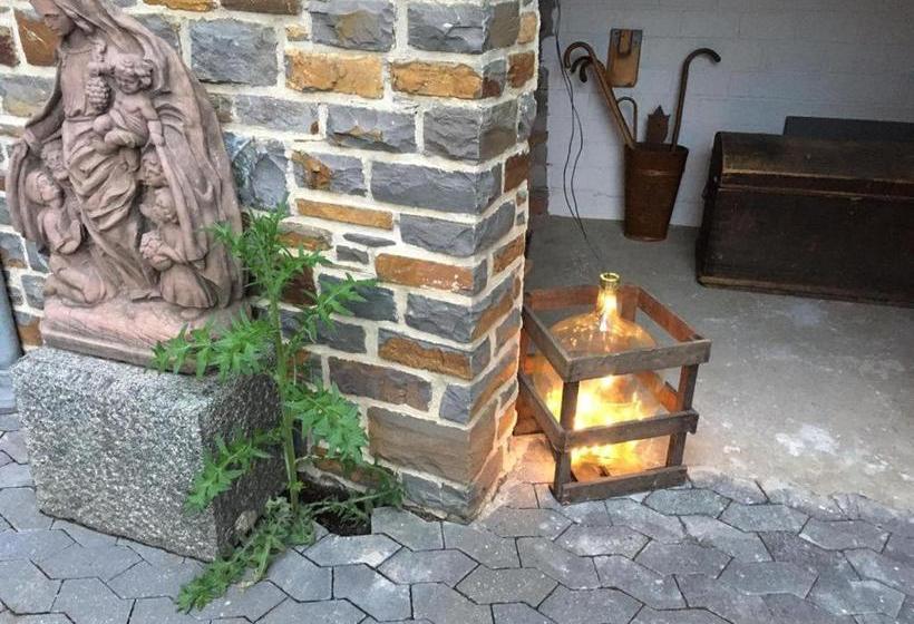 פנסיון Altes Weingut Bröhl