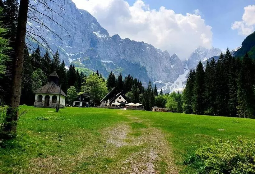 پانسیون Guest House Vila Moj Mir