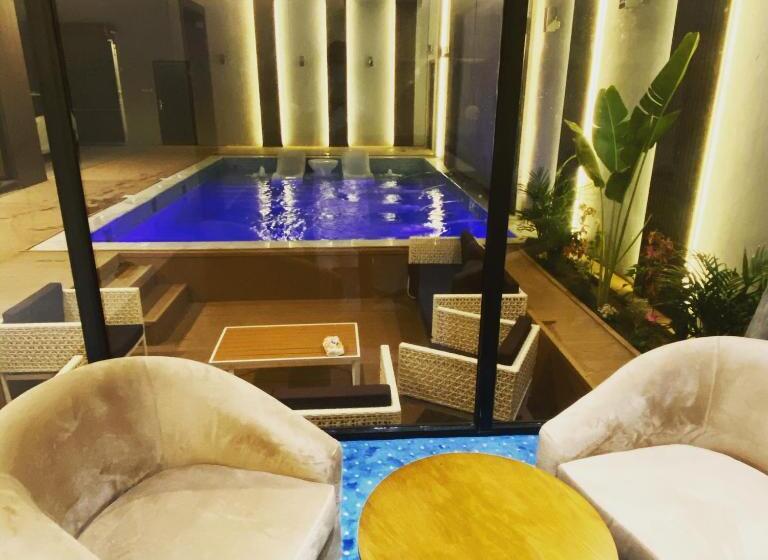 منتجع ويستن Westin Chalet