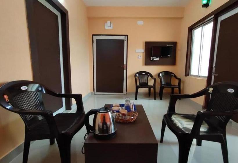 בית מלון כפרי Oyo 80652 Grand Mandarmoni