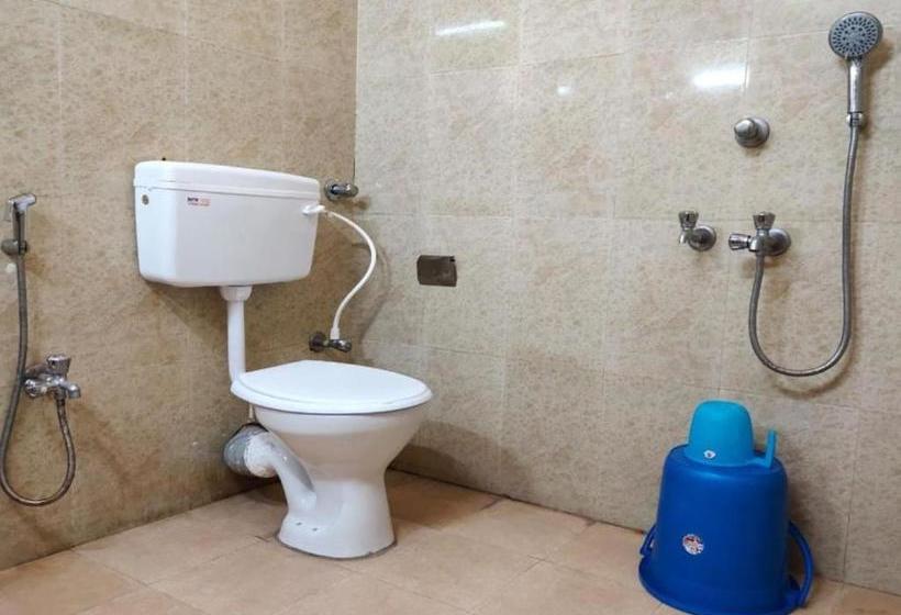 בית מלון כפרי Oyo 80652 Grand Mandarmoni