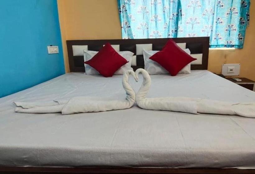 בית מלון כפרי Oyo 80652 Grand Mandarmoni