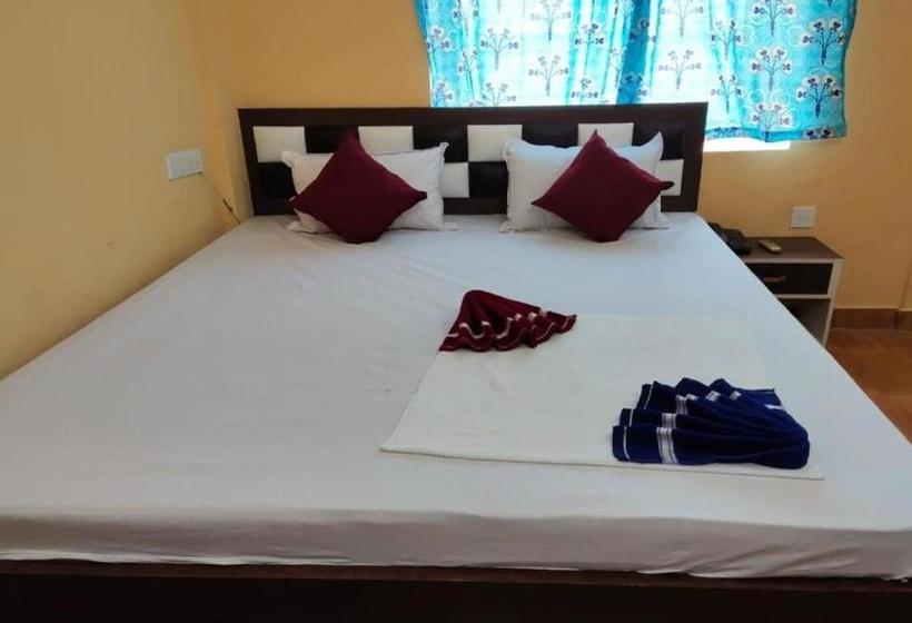 בית מלון כפרי Oyo 80652 Grand Mandarmoni