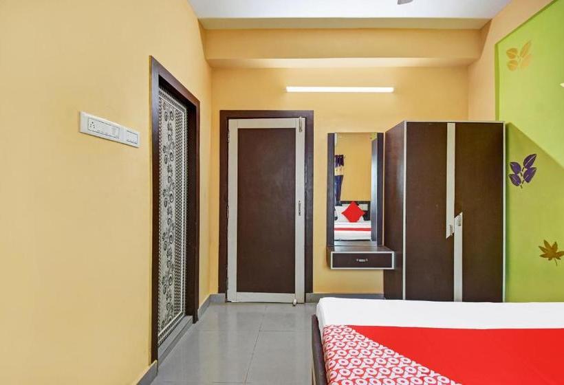 בית מלון כפרי Oyo 80652 Grand Mandarmoni