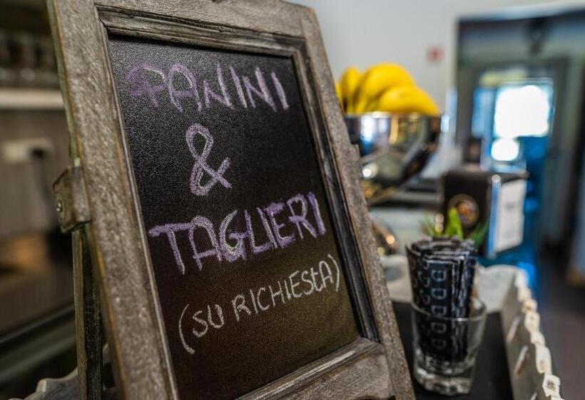 Отель The Flash   Venturina Terme