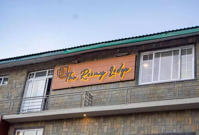 هتل The Roomy Lodge, Murree