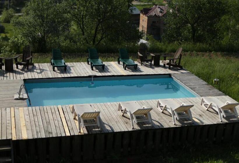 پانسیون котедж з неймовірними краєвидами