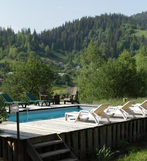 پانسیون котедж з неймовірними краєвидами