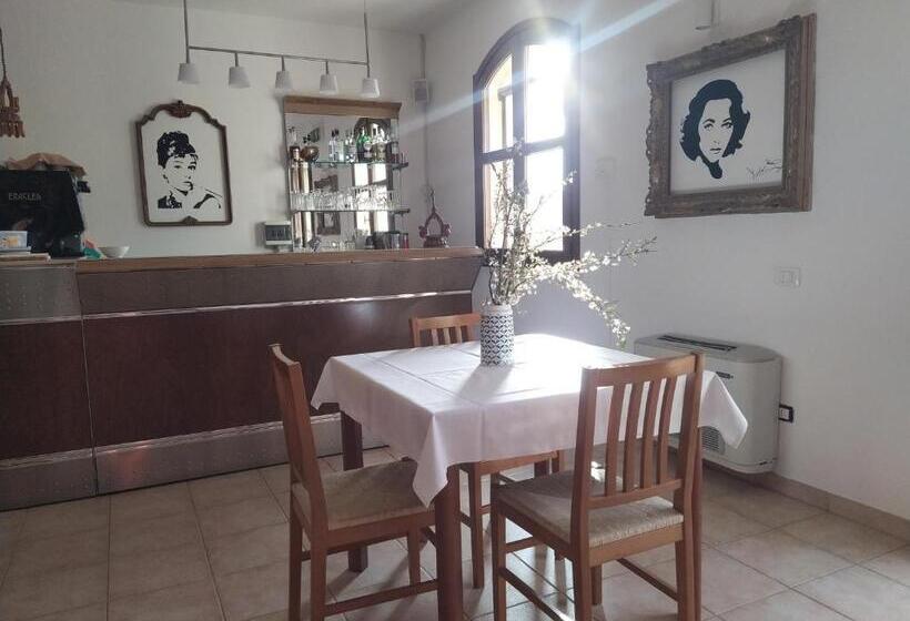 צימר Marrubiu Resort Note Di Stelle