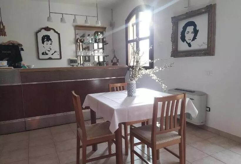 Aamiaismajoitus (B&B) Marrubiu Resort Note Di Stelle