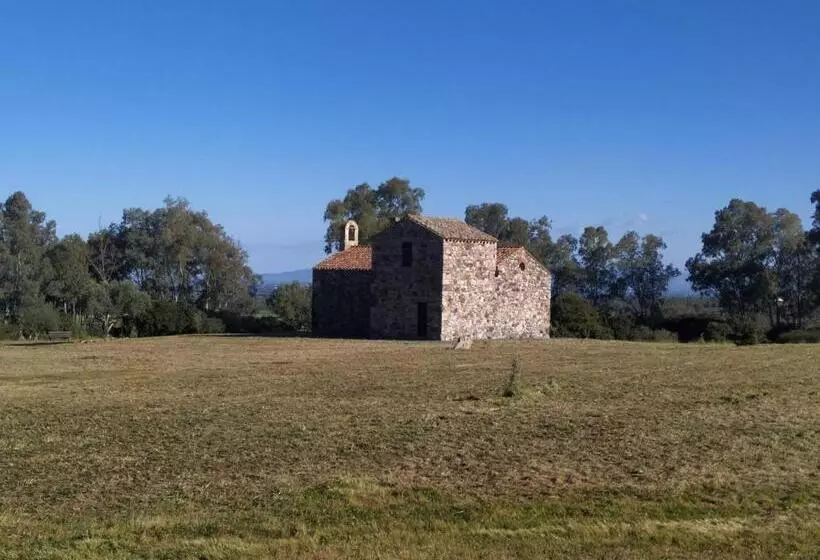 Aamiaismajoitus (B&B) Marrubiu Resort Note Di Stelle